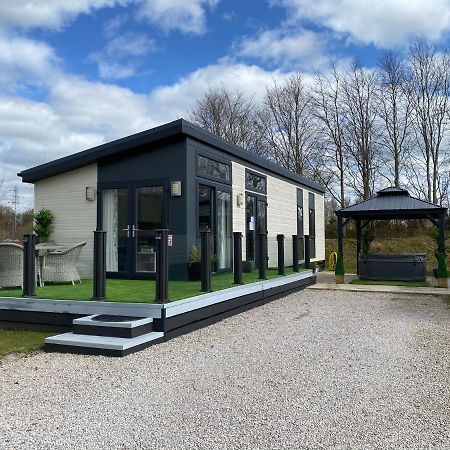 Silverdale Lodge Hot Tub & Wifi Warton  外观 照片