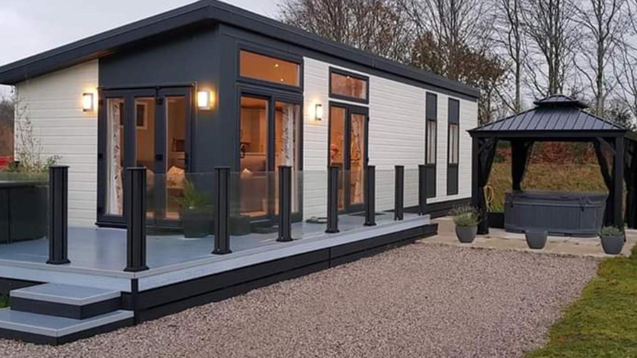 Silverdale Lodge Hot Tub & Wifi Warton  外观 照片