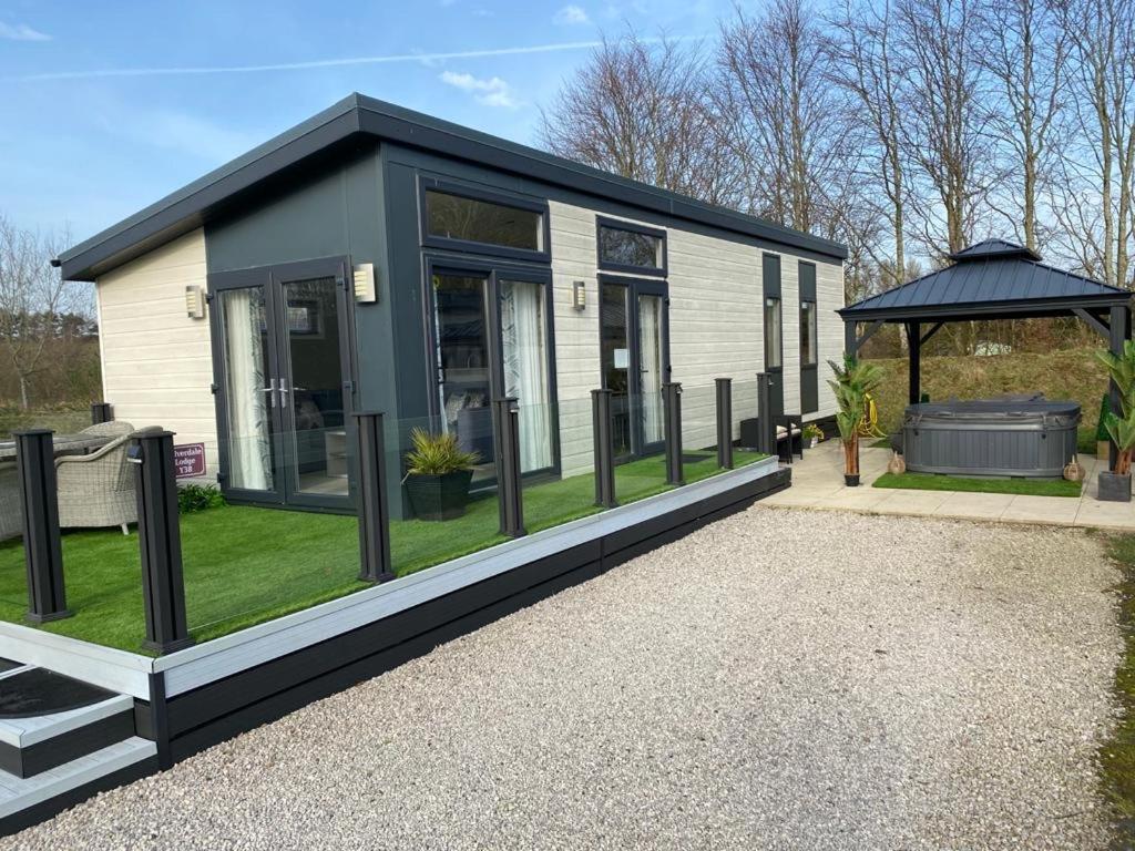 Silverdale Lodge Hot Tub & Wifi Warton  外观 照片